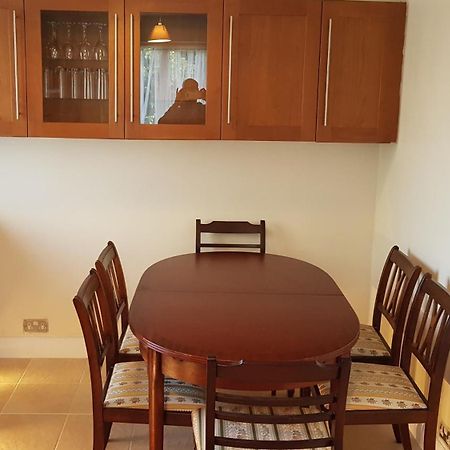 Elegant And Spacious 2 Bedroom 바넷 외부 사진