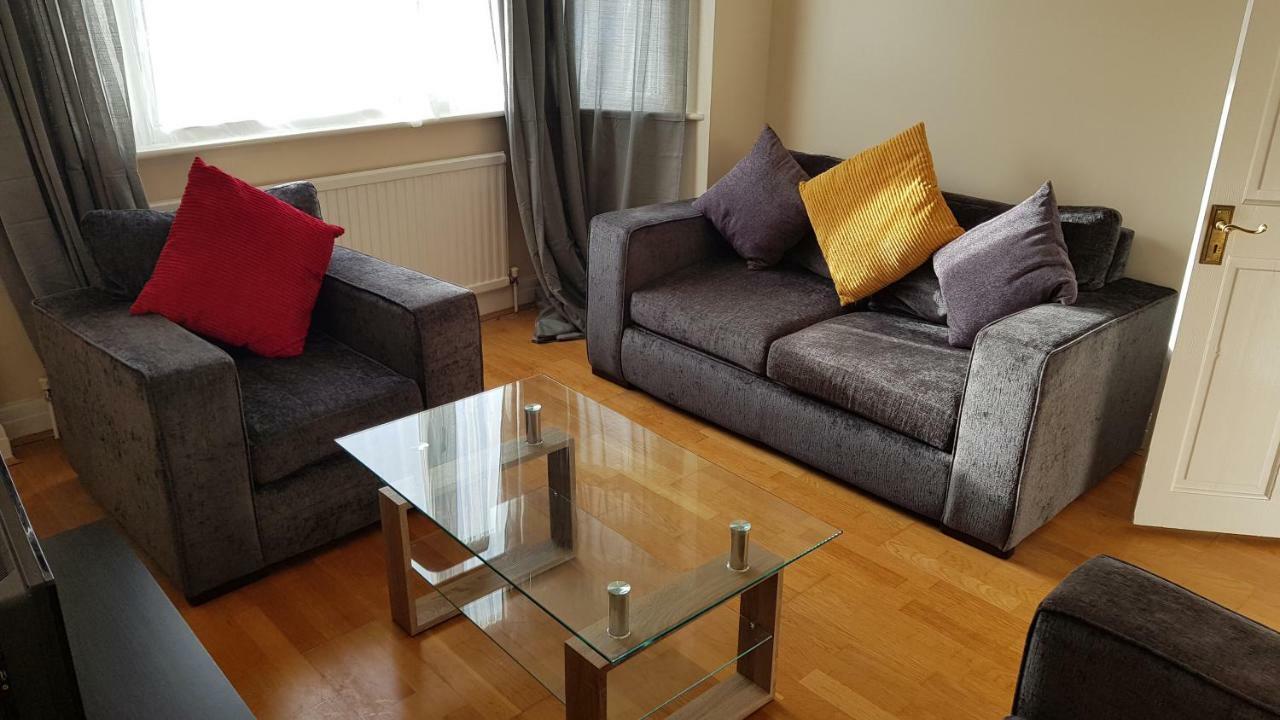 Elegant And Spacious 2 Bedroom 바넷 외부 사진