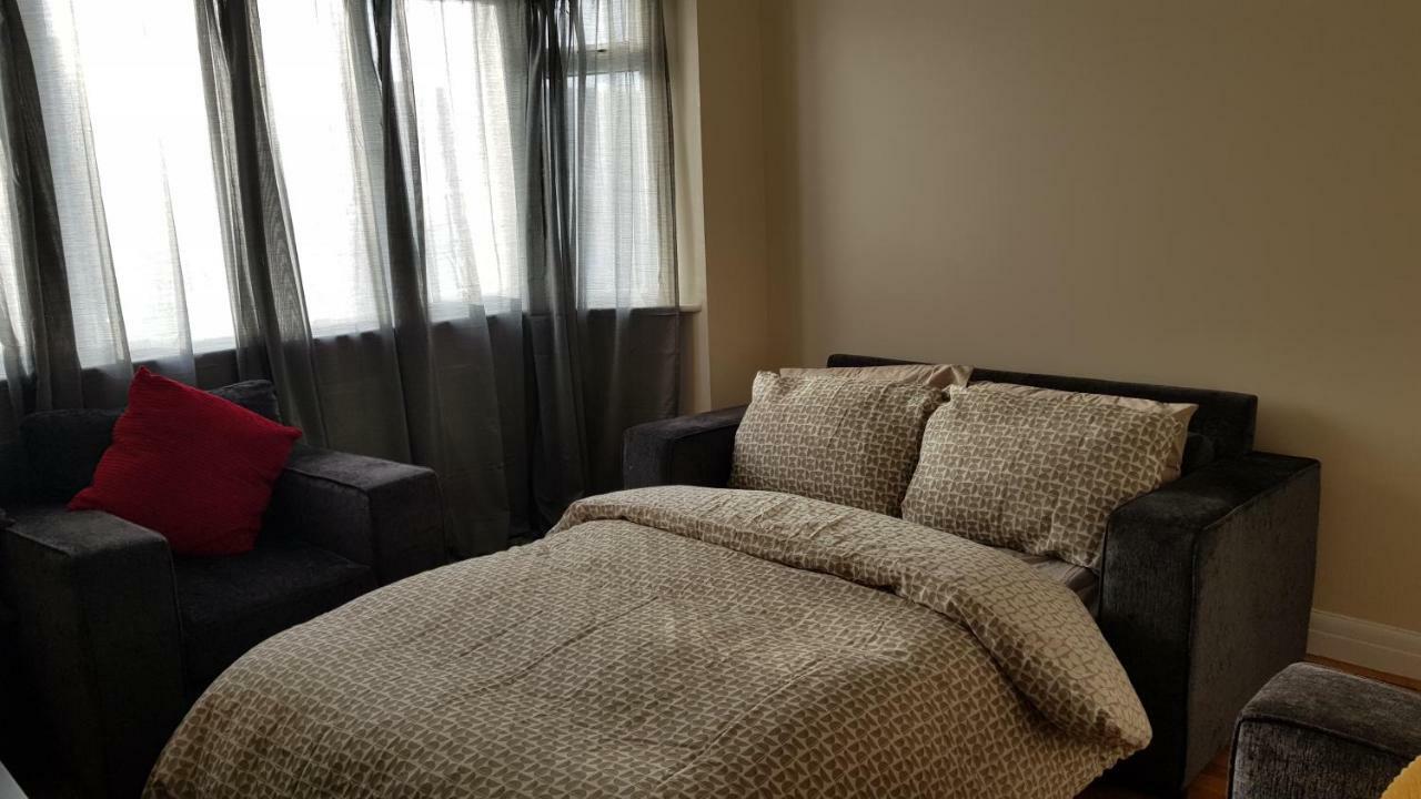 Elegant And Spacious 2 Bedroom 바넷 외부 사진