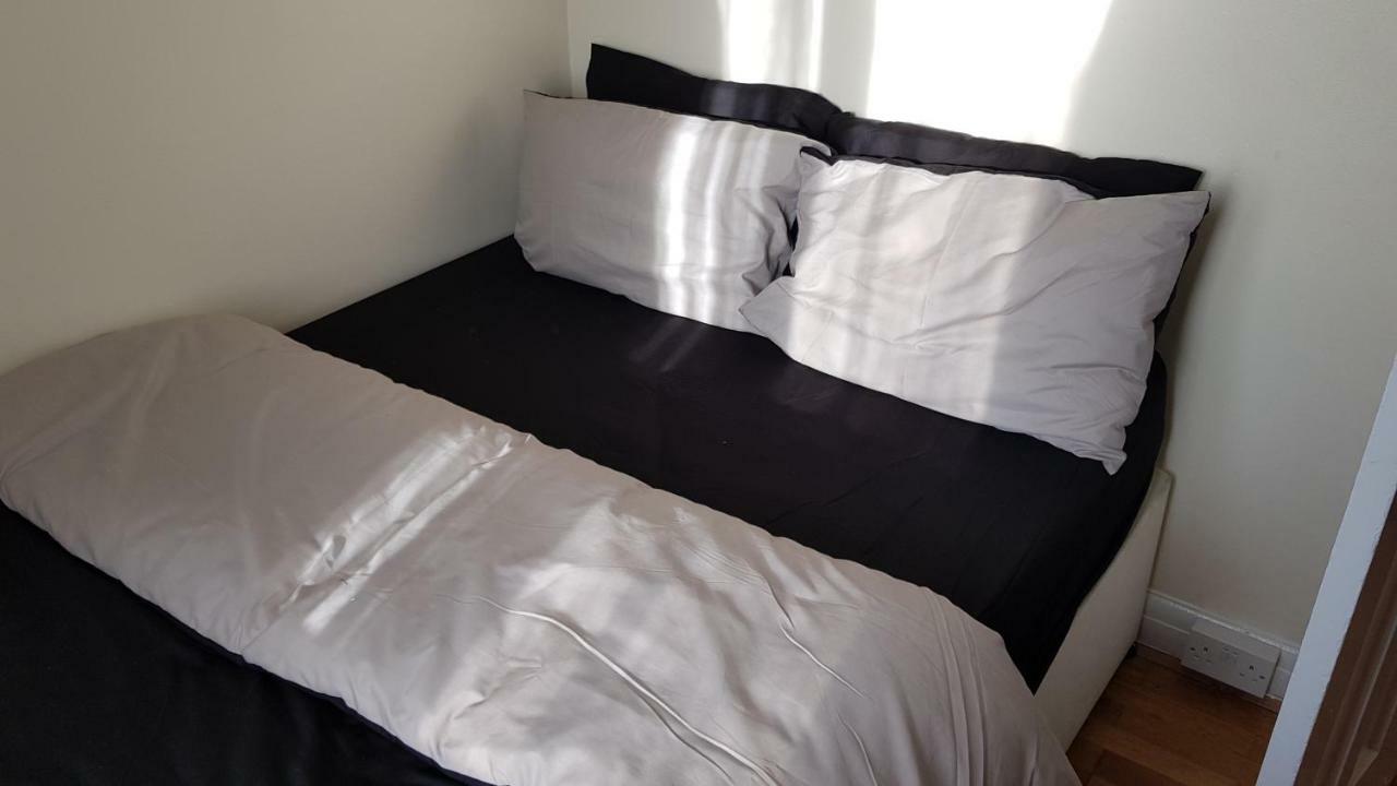 Elegant And Spacious 2 Bedroom 바넷 외부 사진
