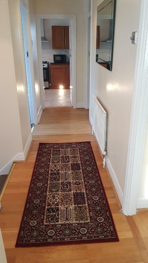 Elegant And Spacious 2 Bedroom 바넷 외부 사진