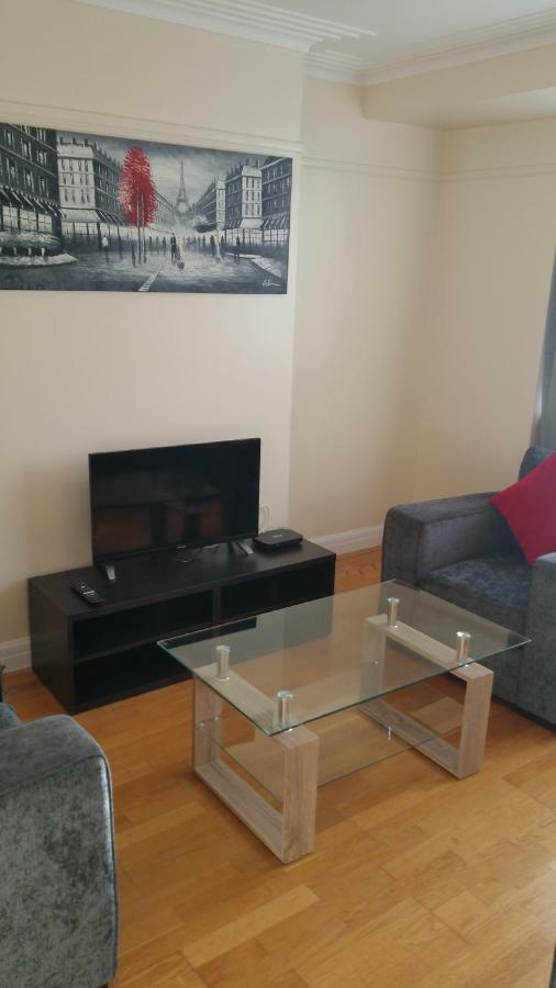 Elegant And Spacious 2 Bedroom 바넷 외부 사진