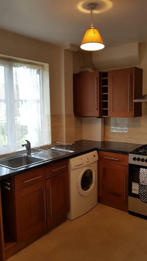 Elegant And Spacious 2 Bedroom 바넷 외부 사진