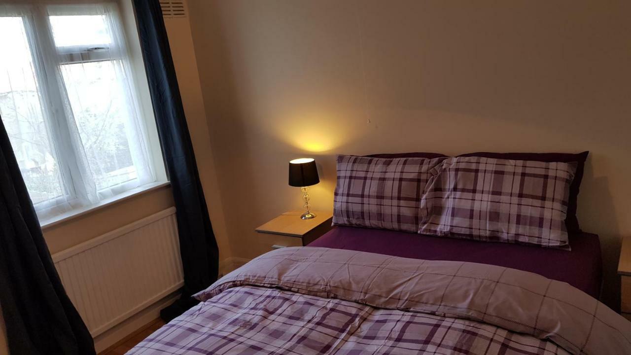 Elegant And Spacious 2 Bedroom 바넷 외부 사진